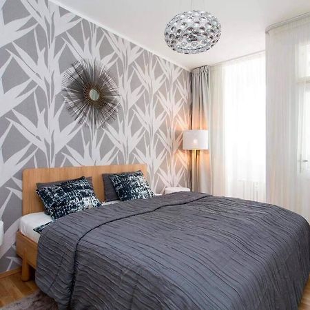 Friendly Private Room In The Sharing Flat Прага Екстер'єр фото
